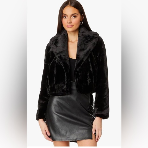 Blank NYC Jackets & Blazers - BLANKNYC Women's Faux Fur Cropped Jacket. Black. Size large. NWT